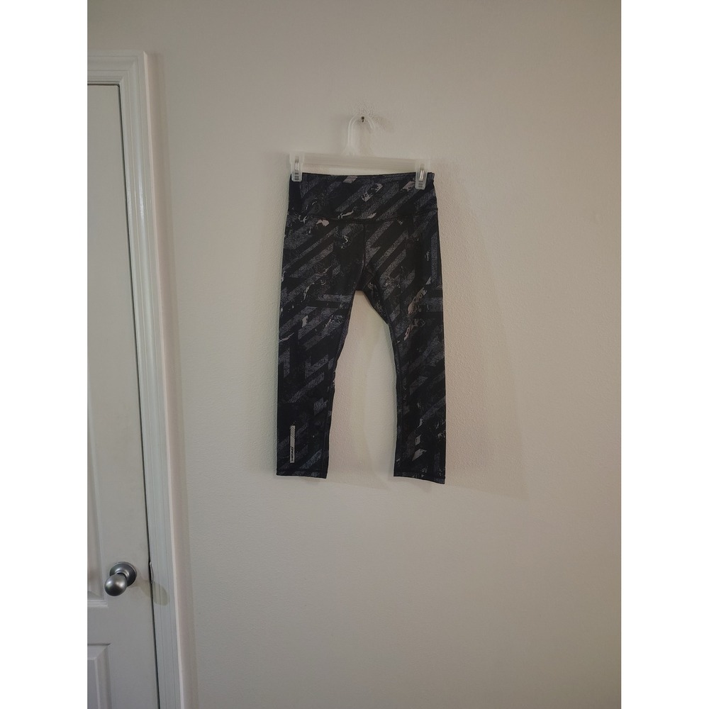 Head Womens Capri Leggings XS Black Grey Abstract Geometric Athletic Yoga Pants
